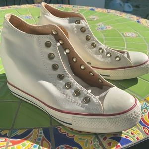 Converse with heel inside